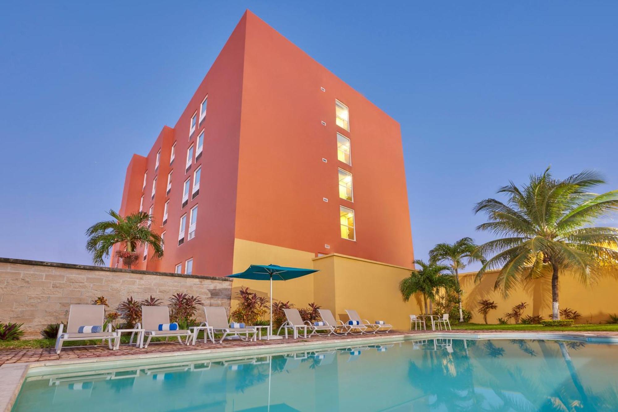 City Express Junior By Marriott Cancun Bagian luar foto