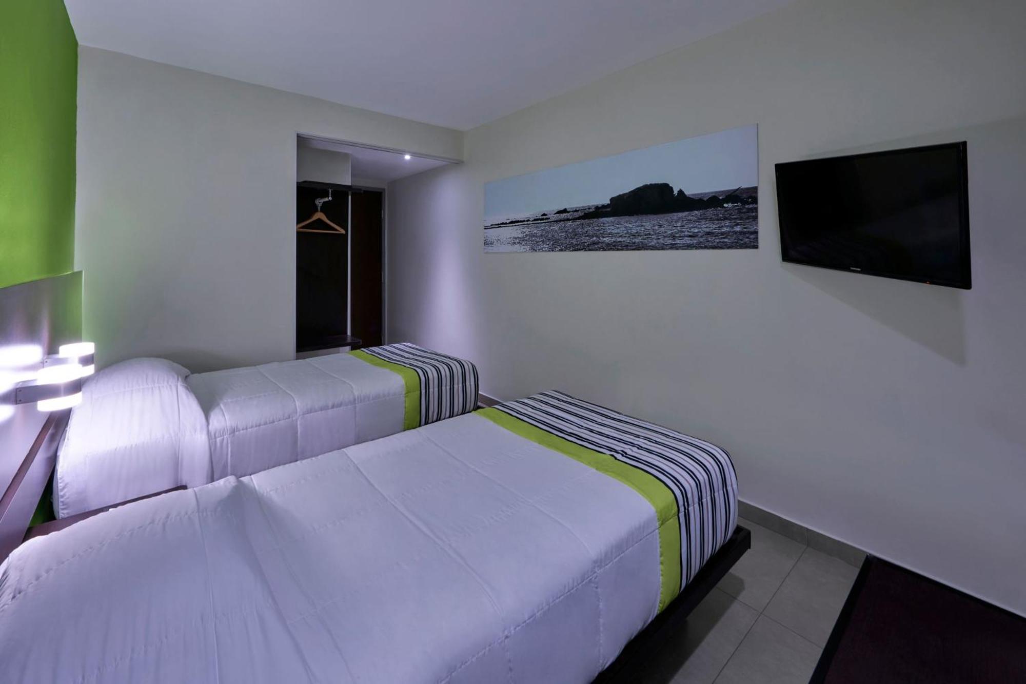 City Express Junior By Marriott Cancun Bagian luar foto