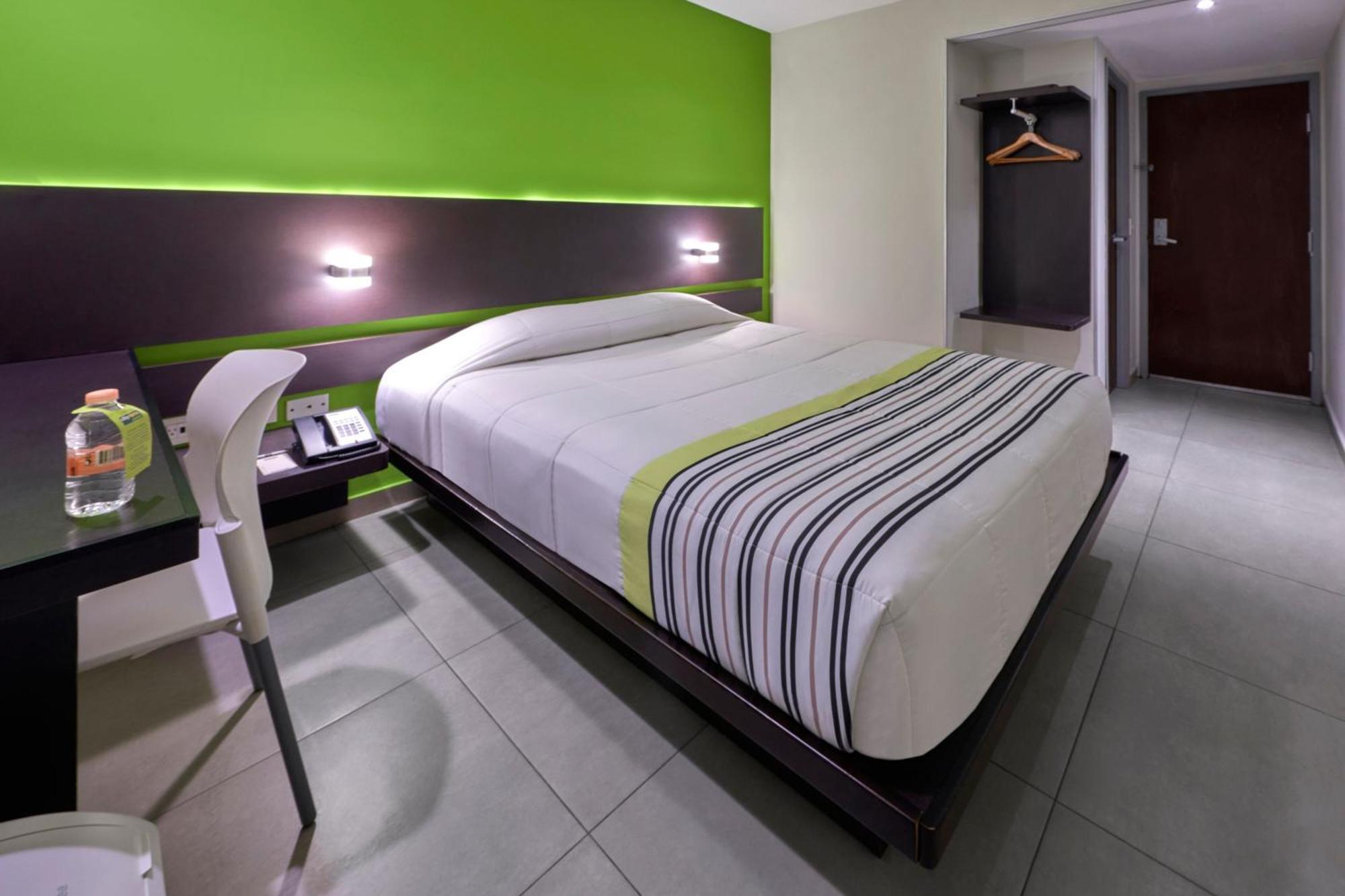 City Express Junior By Marriott Cancun Bagian luar foto