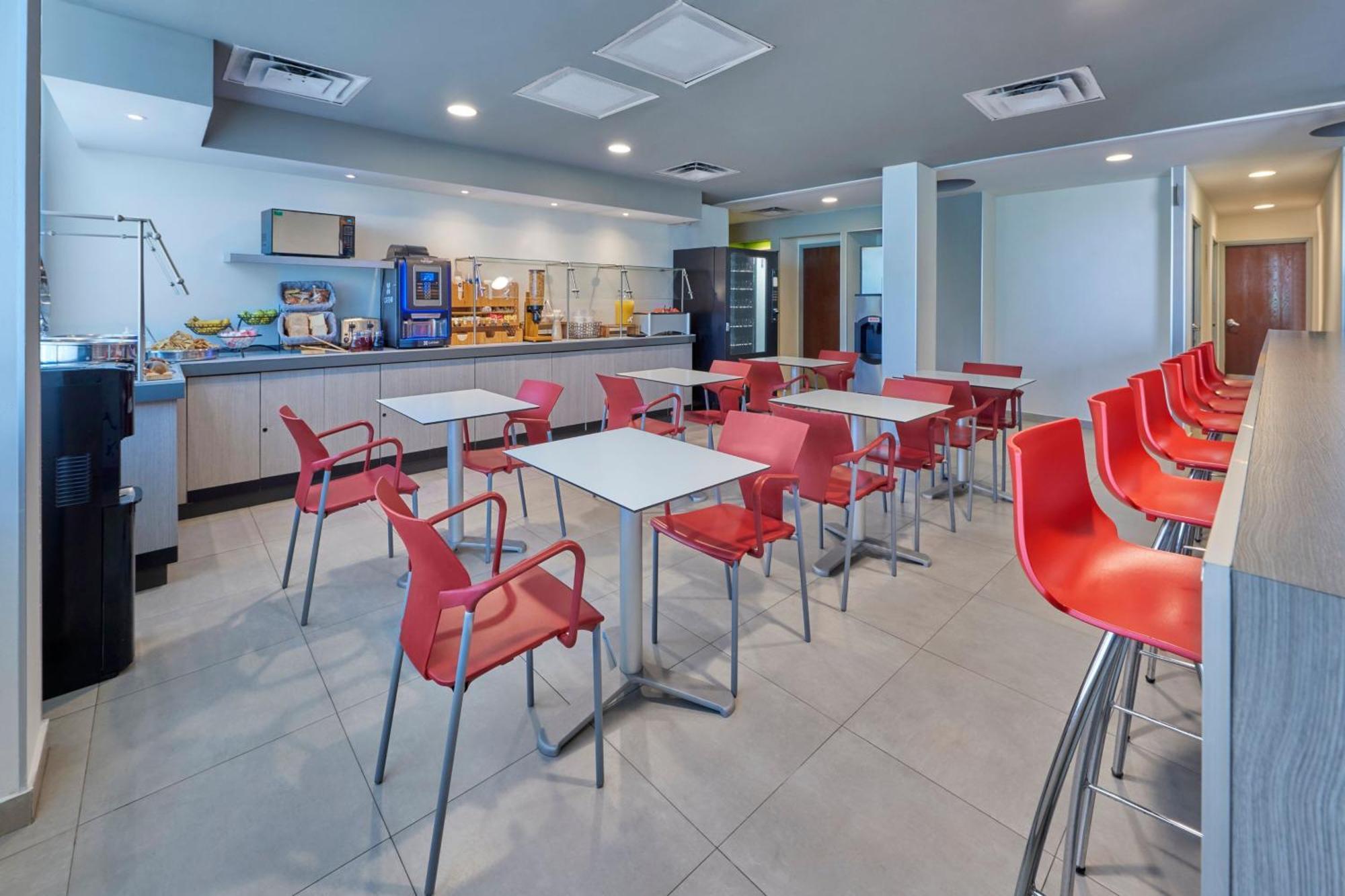 City Express Junior By Marriott Cancun Bagian luar foto