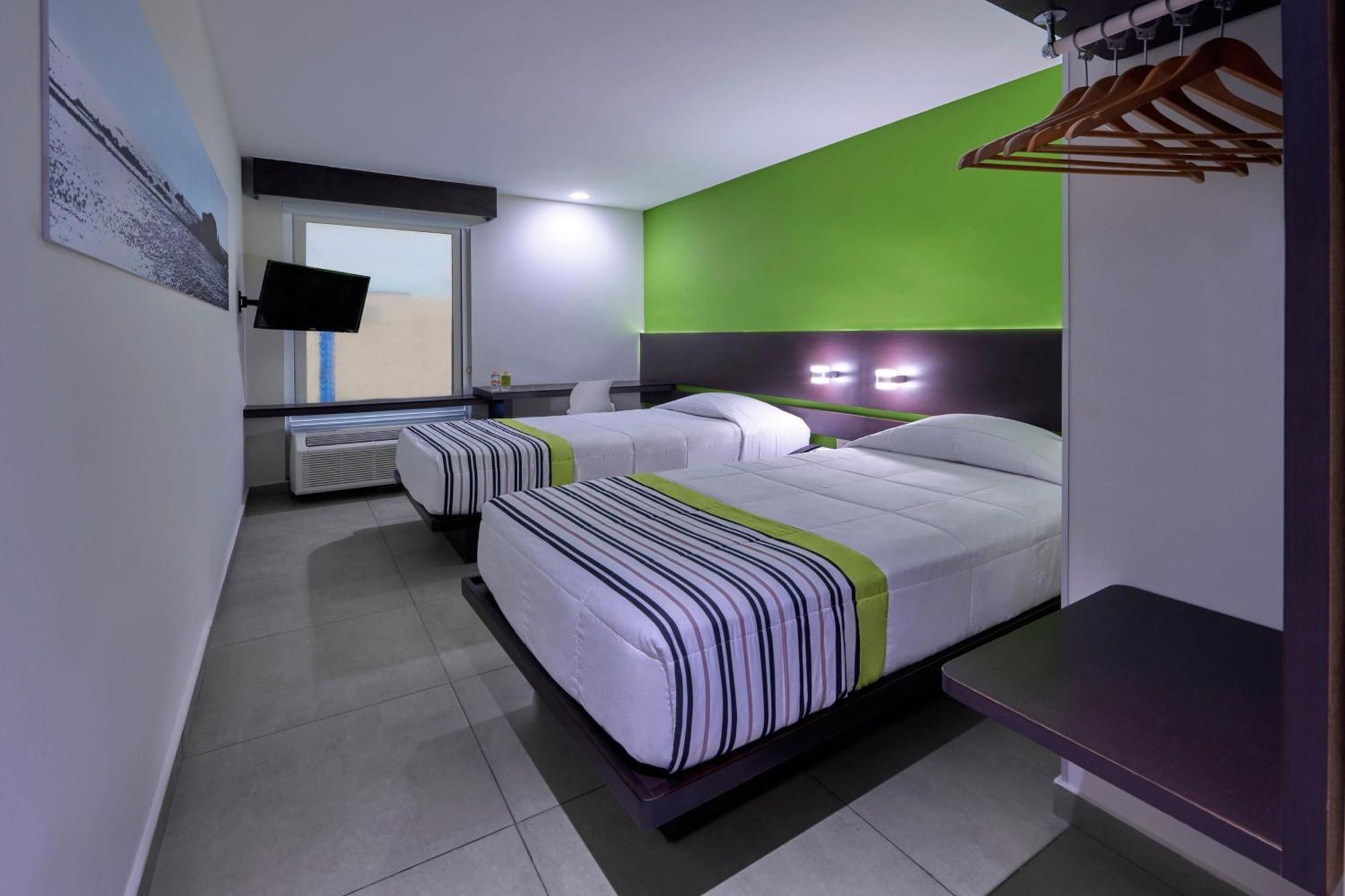 City Express Junior By Marriott Cancun Bagian luar foto