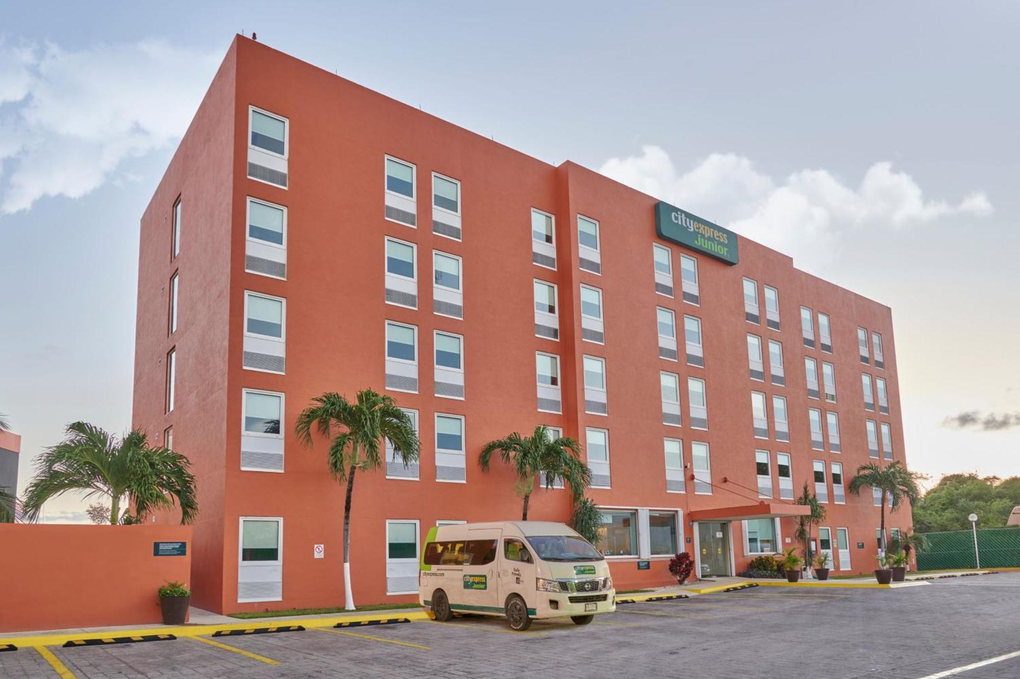 City Express Junior By Marriott Cancun Bagian luar foto